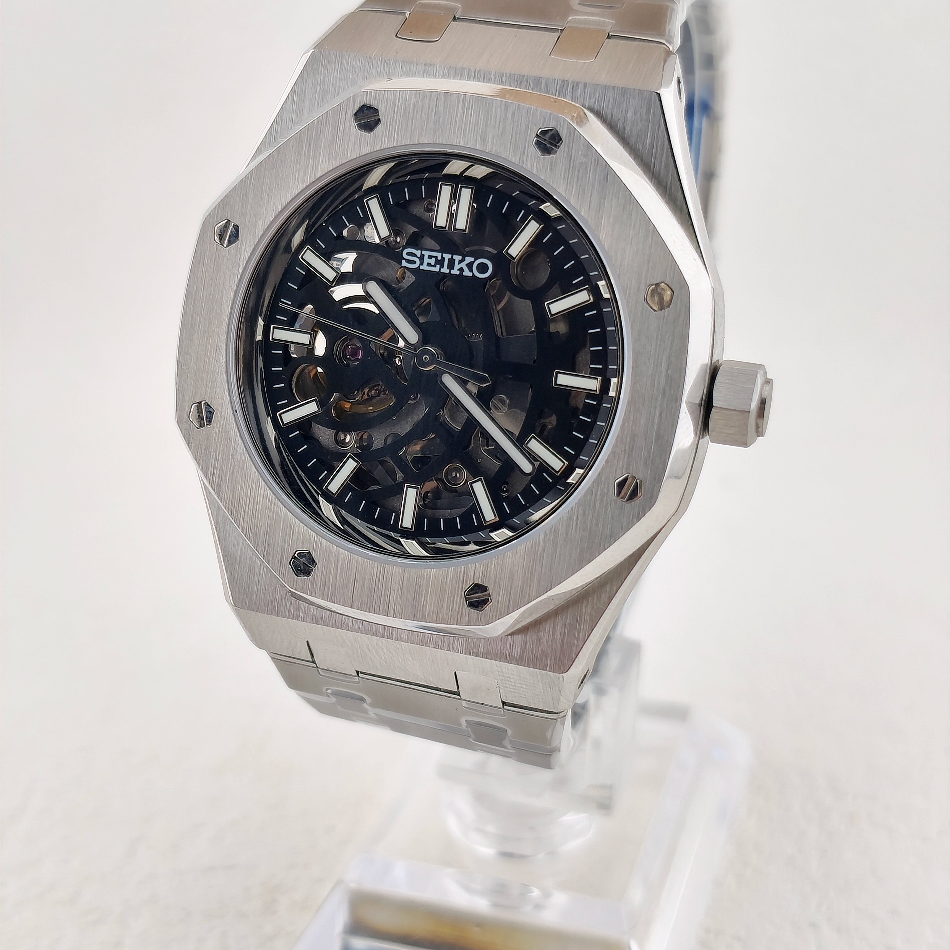 Royal Style Skeleton