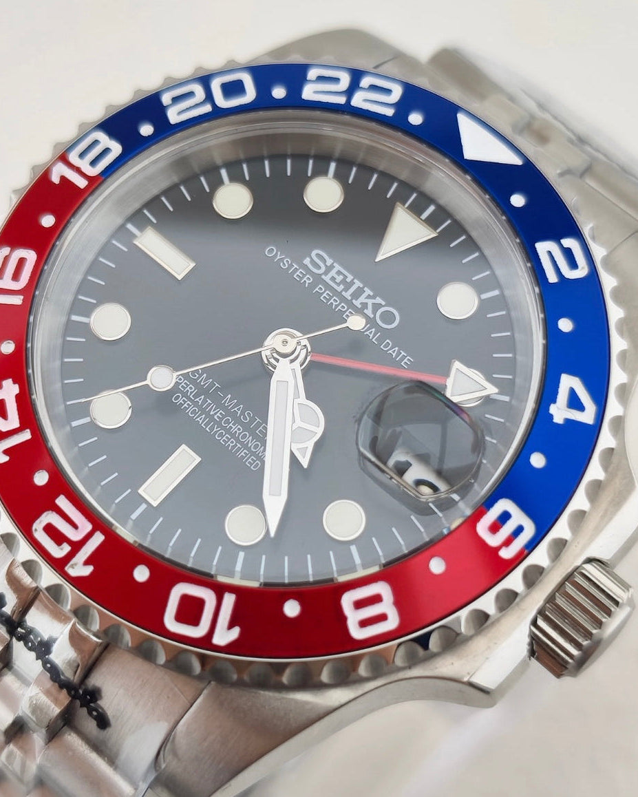 GMT-Red/blue date