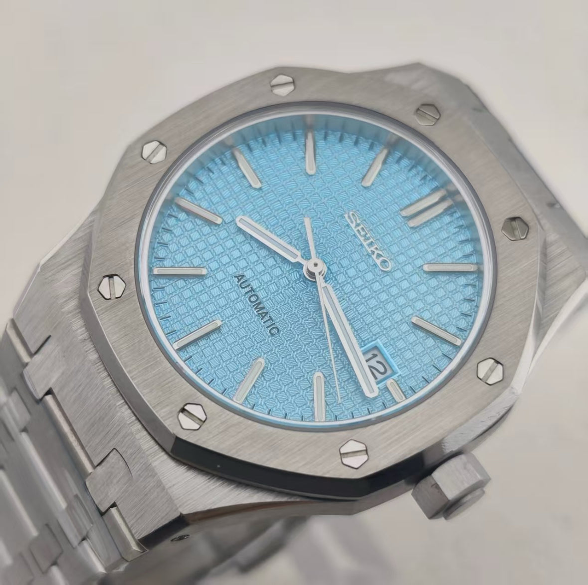 Royal style Tiffany blue